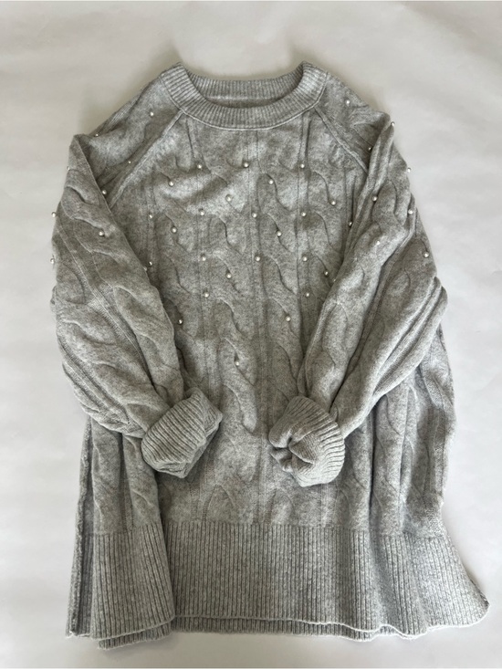 aerie Sweaters - Aerie Light Gray Cable Knit Faux Pearl Beaded Crew Neck Sweater Soft Cozy